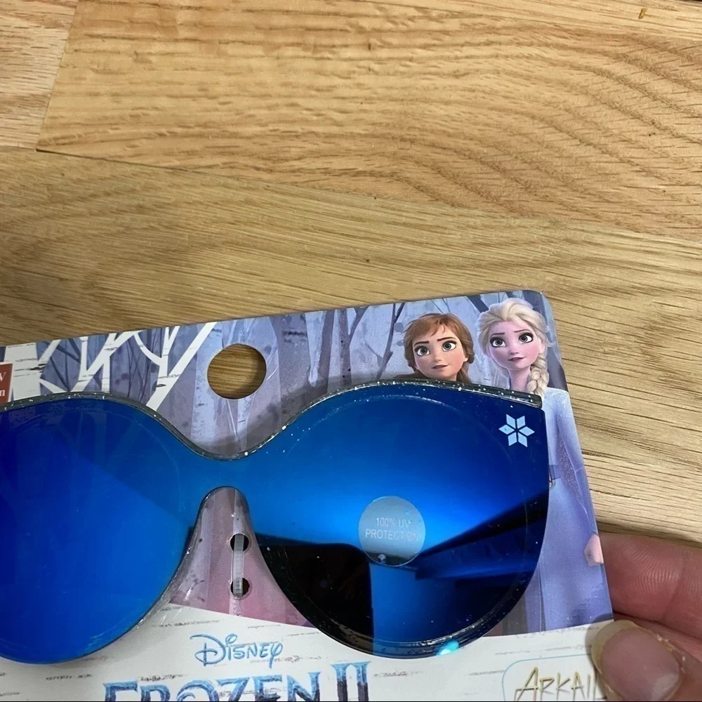 Frozen Elsa Sunglasses NWT Disney Blue 100% UV Protection